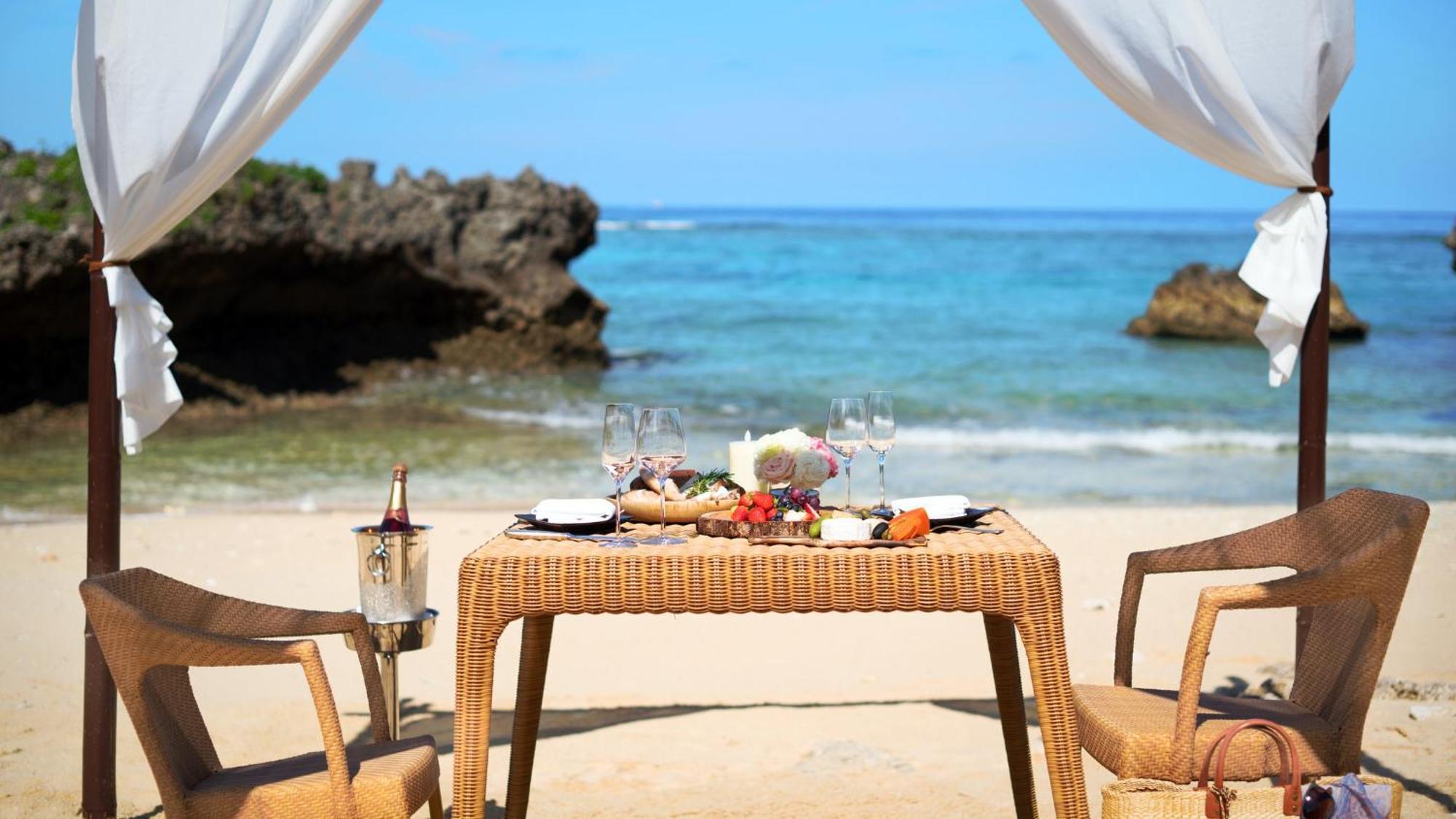 Ana Intercontinental Manza Beach Resort By Ihg Онна Экстерьер фото