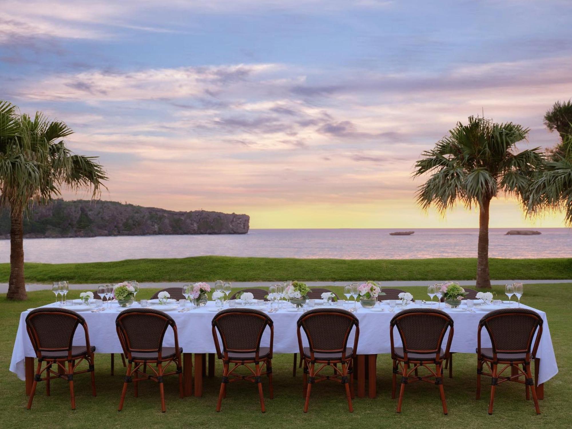 Ana Intercontinental Manza Beach Resort By Ihg Онна Экстерьер фото